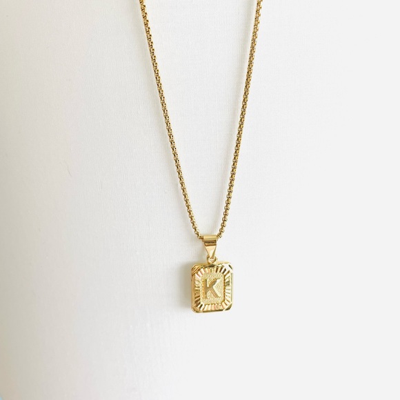 Gold fill “K” initial necklace - Picture 4 of 4